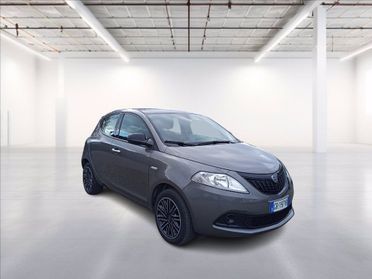 LANCIA Ypsilon 1.0 firefly hybrid Silver Plus s&s 70cv del 2023