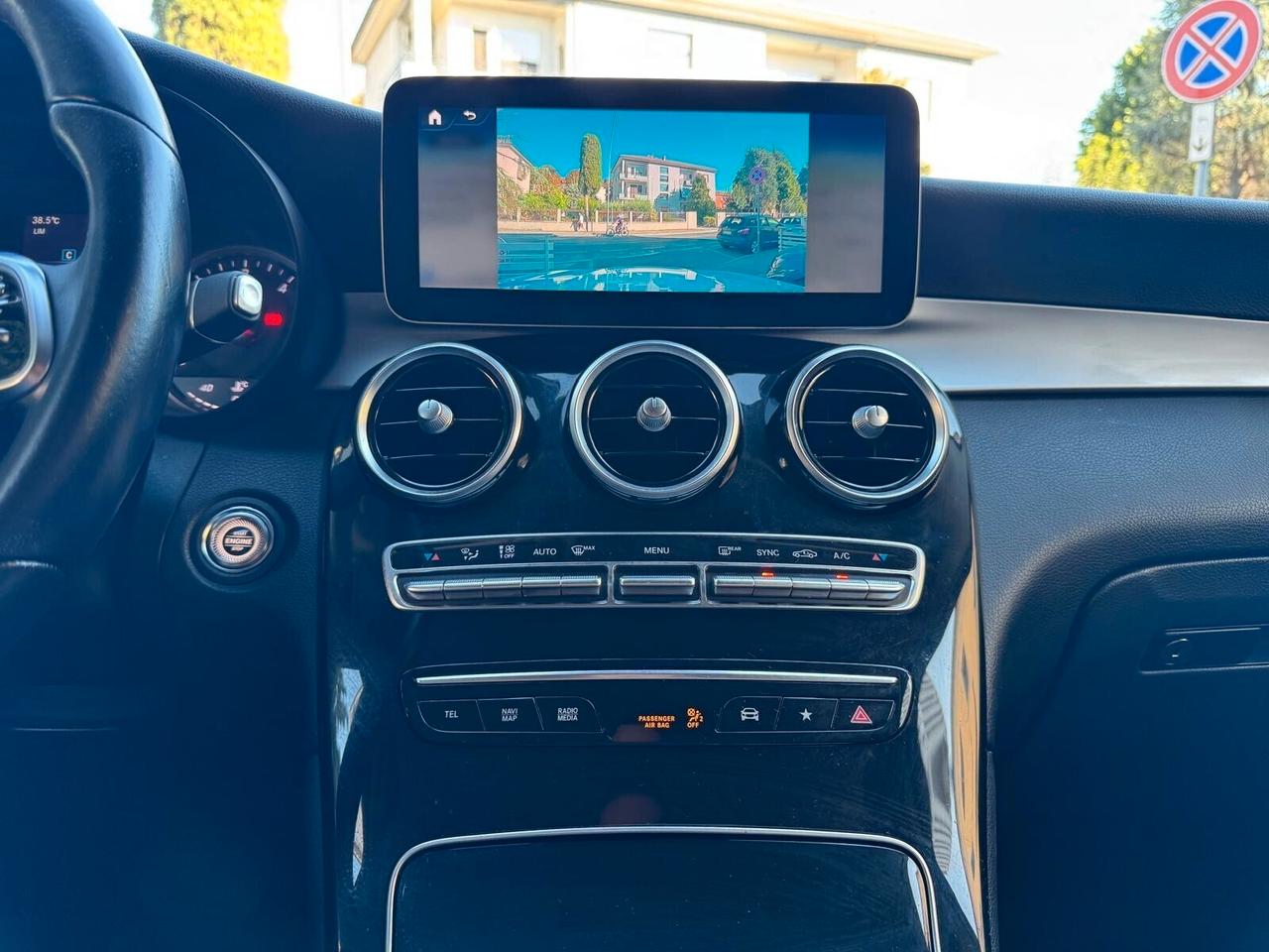 MERCEDES GLC 200 d 4MATIC SPORT