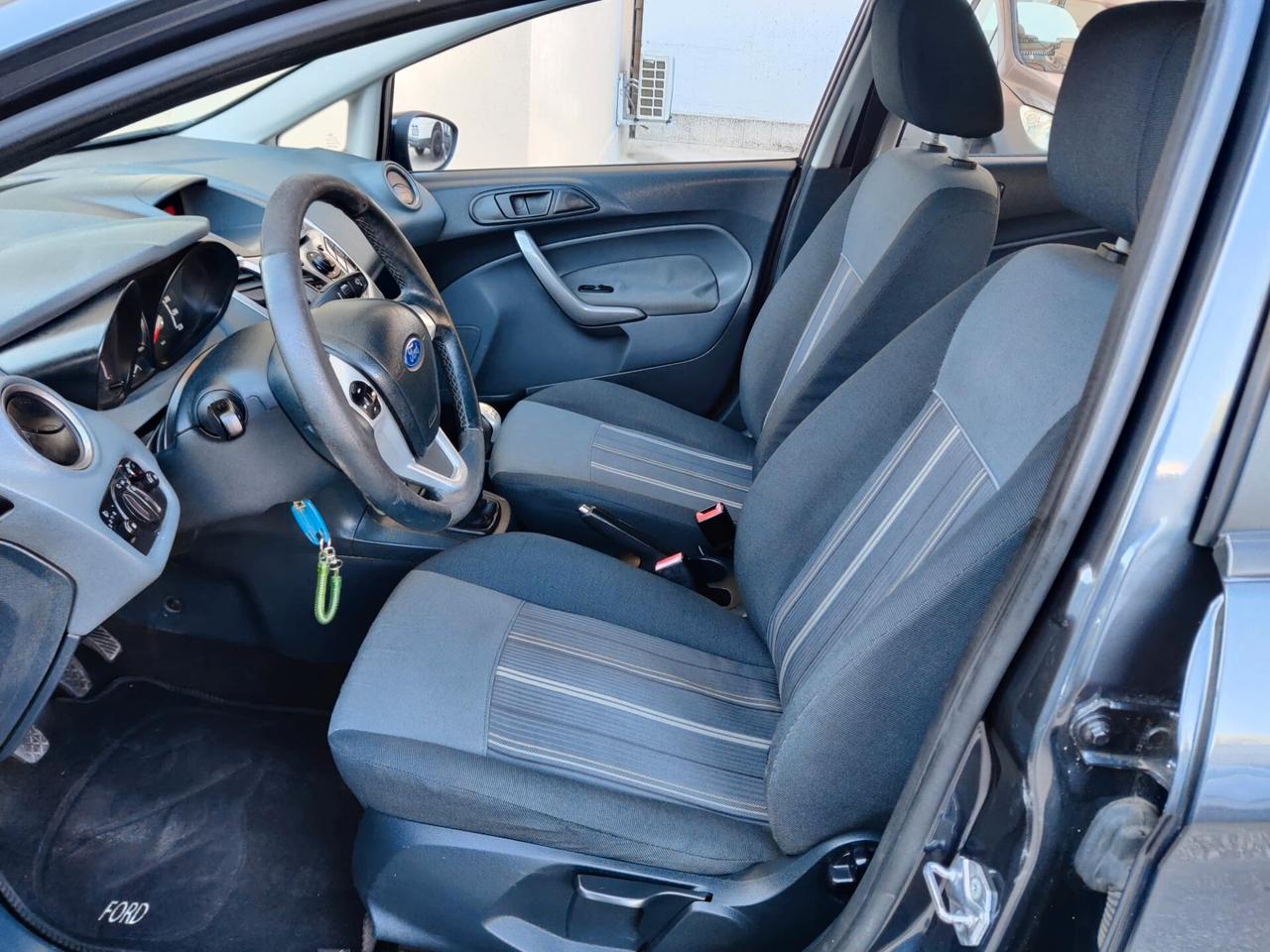 Ford Fiesta 1.4 5 porte Bz.- GPL Titanium