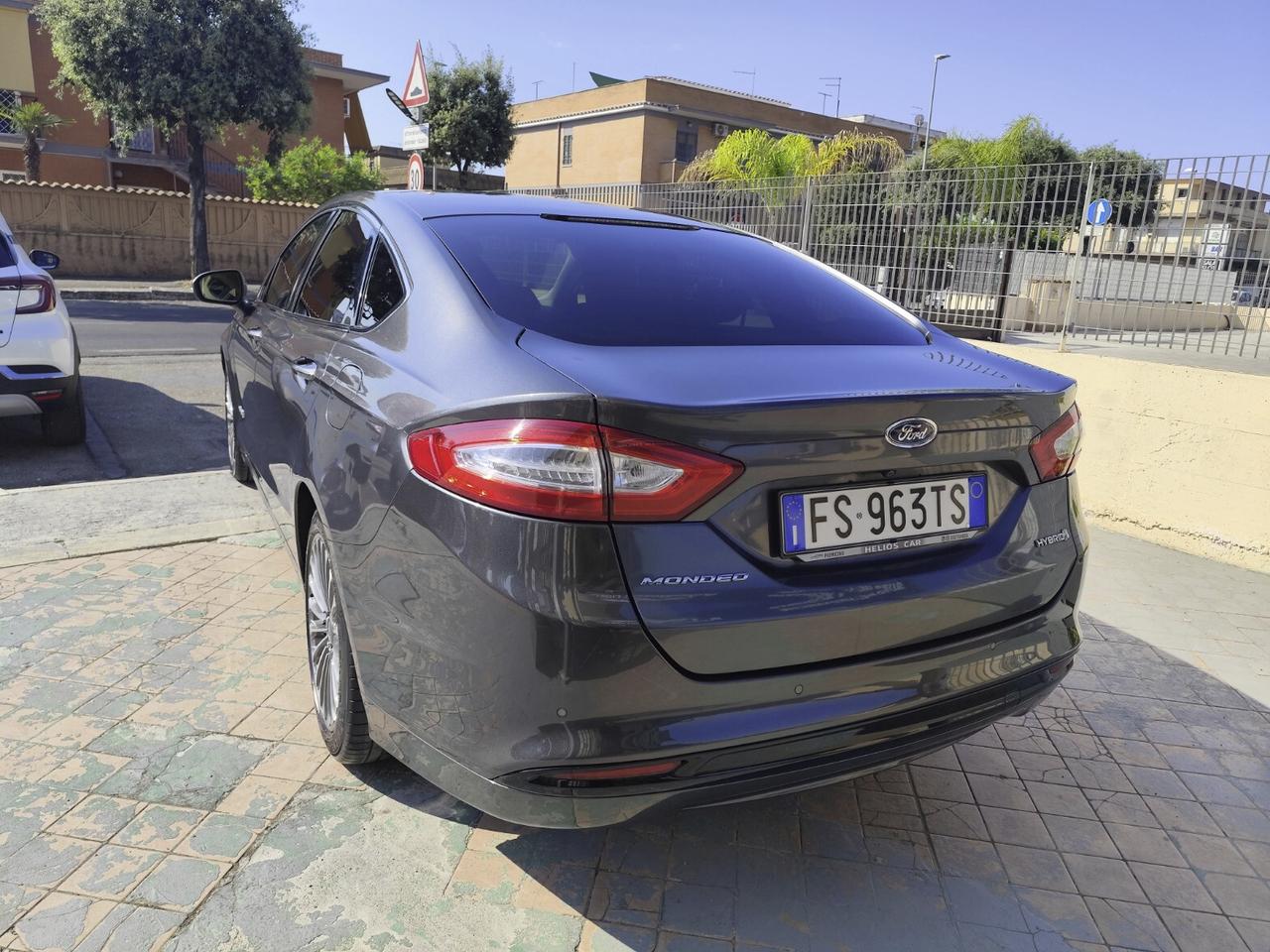 Ford Mondeo Full Hybrid 2.0 187 CV eCVT 4 porte Titanium Business