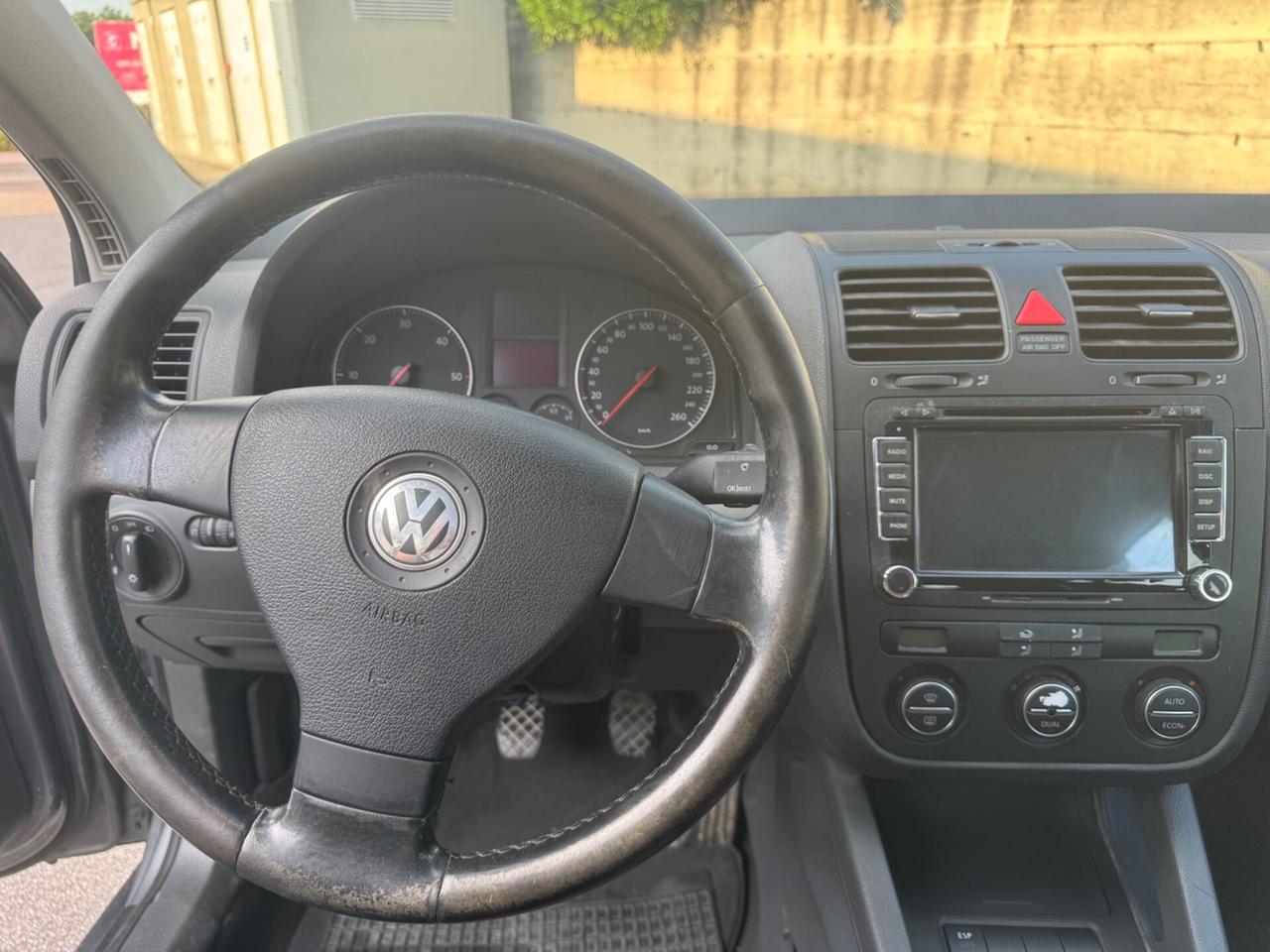 Volkswagen Golf 2.0 16V TDI 5p. Sportline