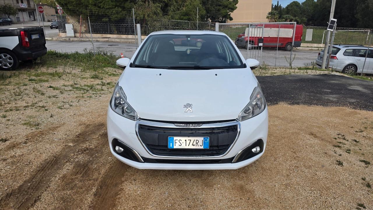 Peugeot 208 1.5 Blue-HDi 102 CV 2018 E6 ACTIVE € 6.900,00