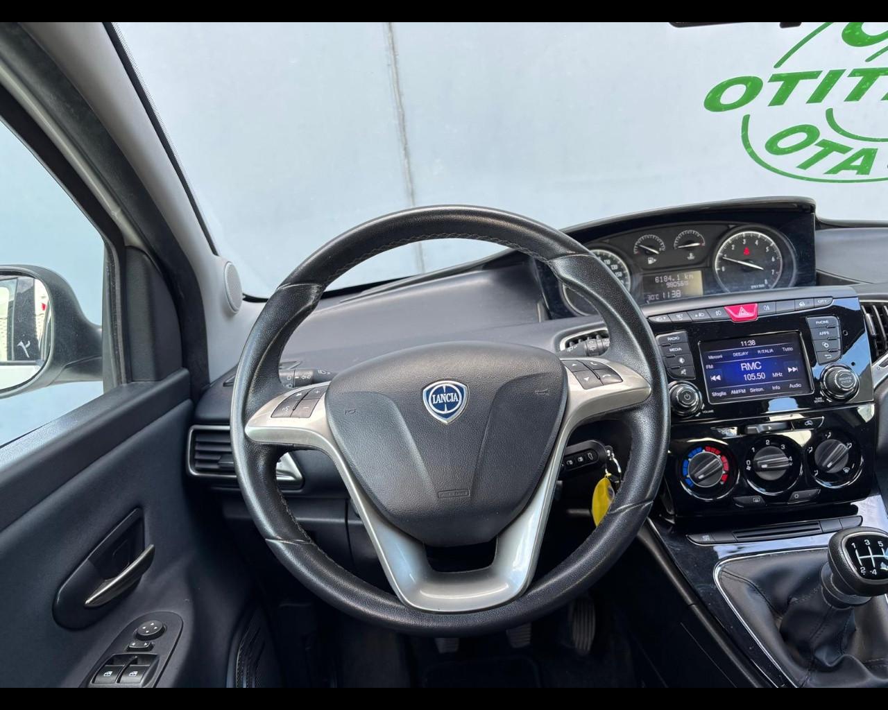LANCIA Ypsilon III 2015 - Ypsilon 1.2 Silver 69cv