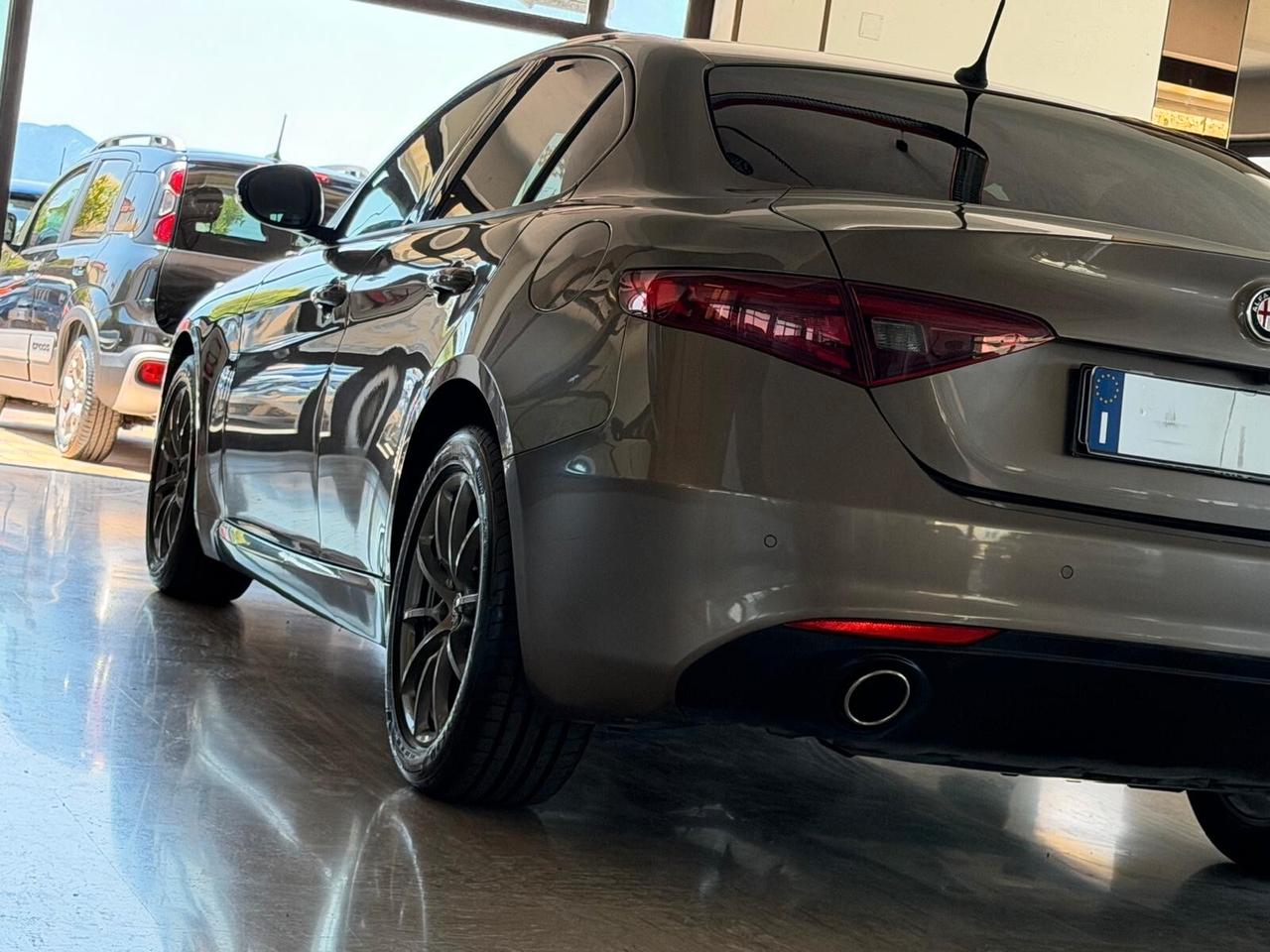 Alfa Romeo Giulia 2.2 TURBODIESEL 180 cv. SUPER (Nav)