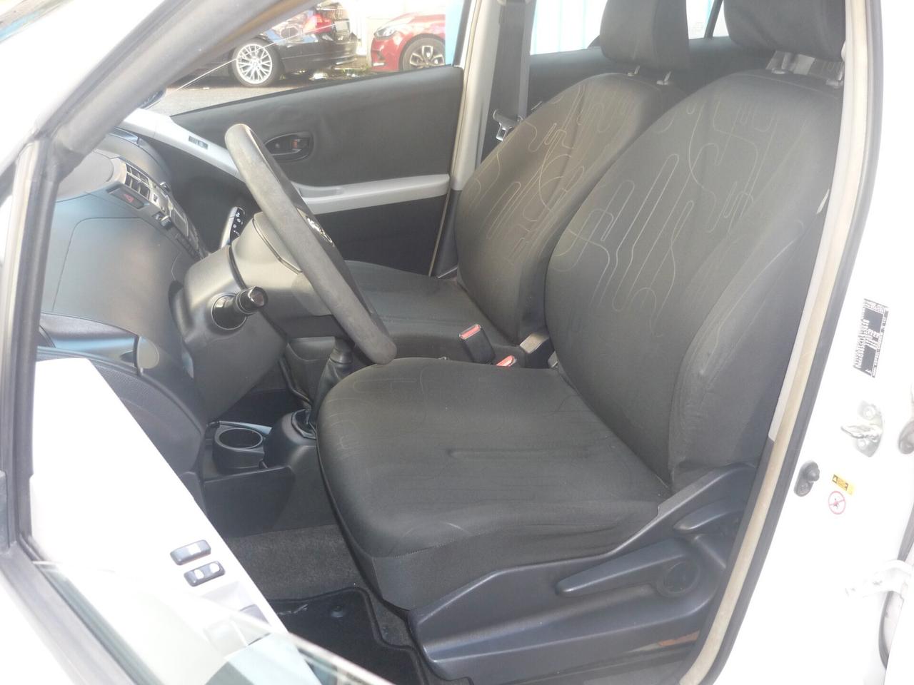 Toyota Yaris 1.0 5 porte Now