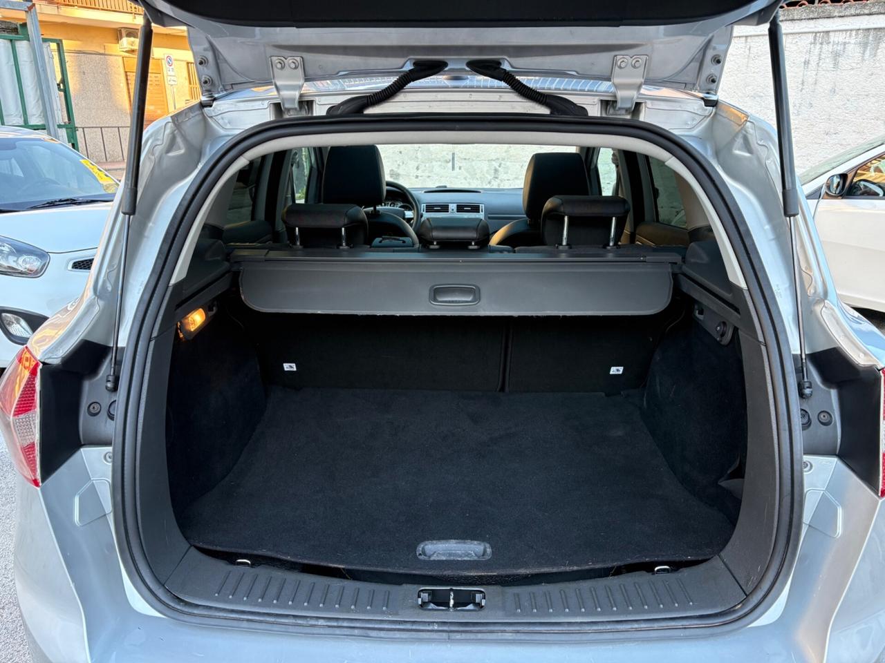 Ford Kuga 2.0 TDCI 4x4 tetto navi 190000km