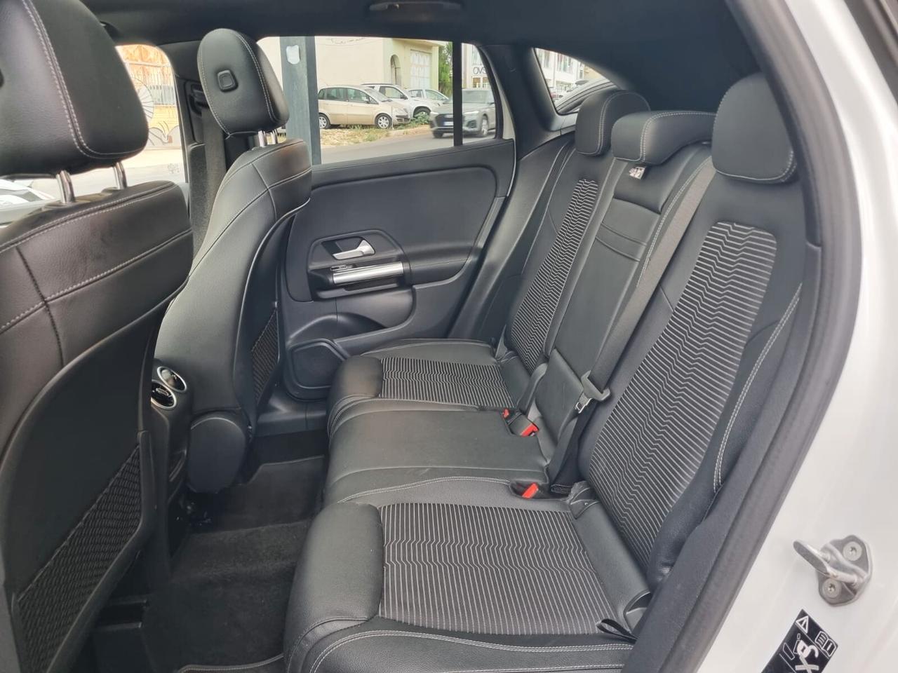 Mercedes-benz GLA 200 d Automatic Sport Plus TETTO APRIBILE