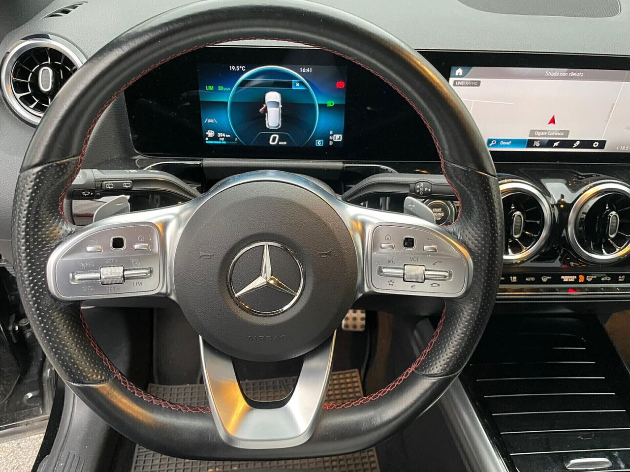 MERCEDES GLA 180d AUTOMATIC PREMIUM