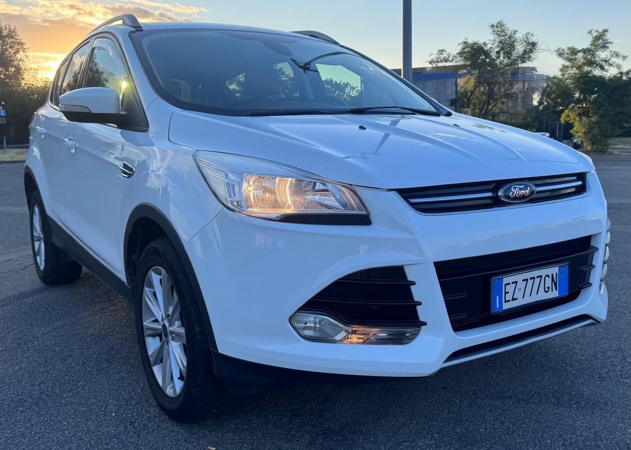 Ford Kuga 2.0 TDCI 150 CV S&S 4WD Powershift Titanium