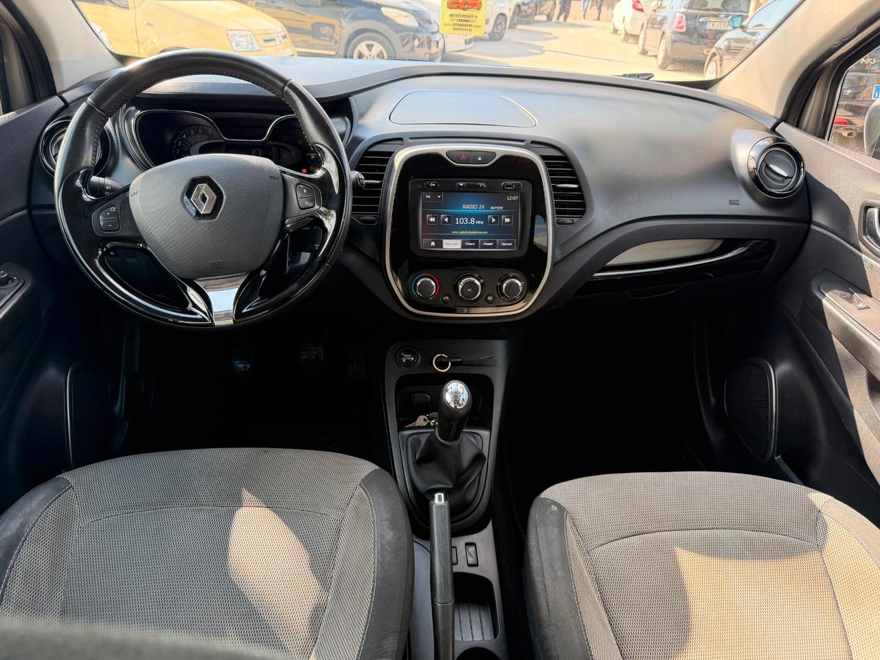 RENAULT CAPTUR 2014 900 BENZINA 90 CV *LEGGI