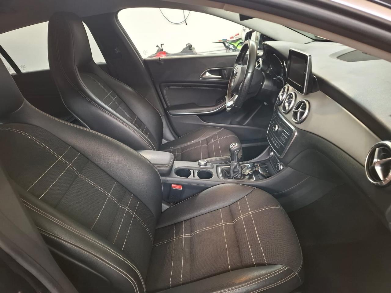 Mercedes-benz CLA 200 d S.W. Premium full optional