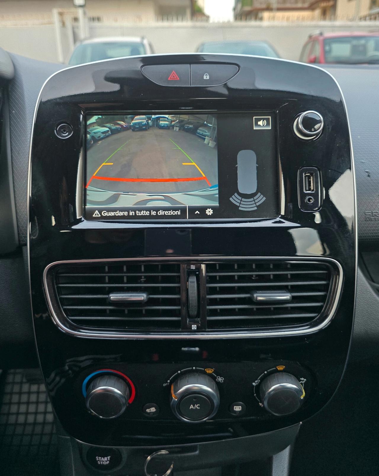 Renault Clio Sporter dCi 8V 90 CV Moschino Life