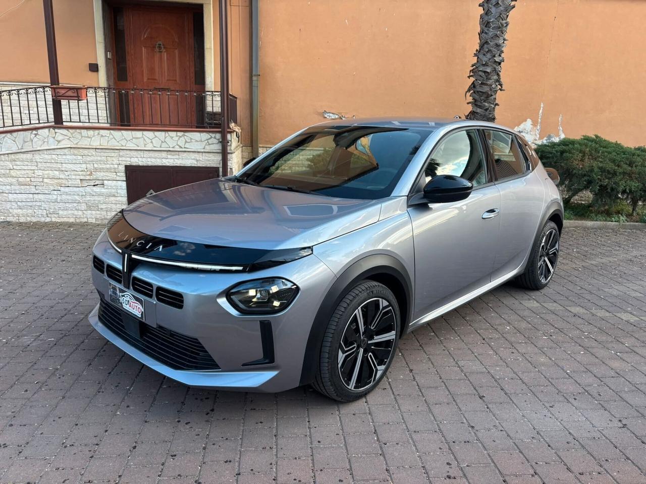 Lancia Ypsilon 1.0 FireFly 5 porte S&S Hybrid Gold//