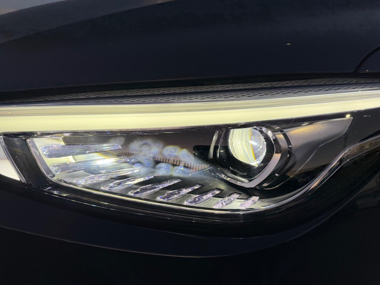 MG ZS 1.0T-GDI 111CV AUT LUXURY FULL LED MY24