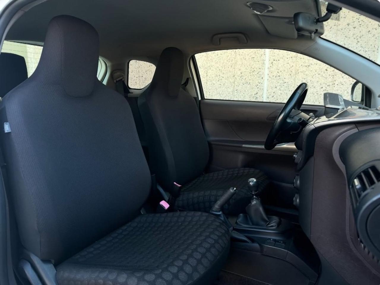 Toyota iQ 1.0 vvt-i #10178