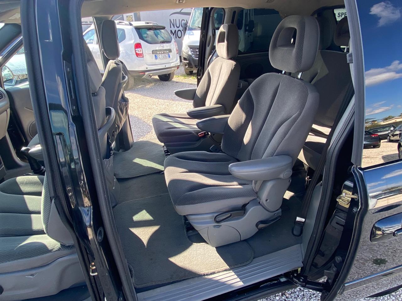 Chrysler Voyager 2.5 CRD cat LX Leather