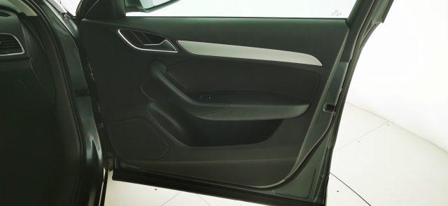 AUDI Q3 2.0 TDI 120 CV Business