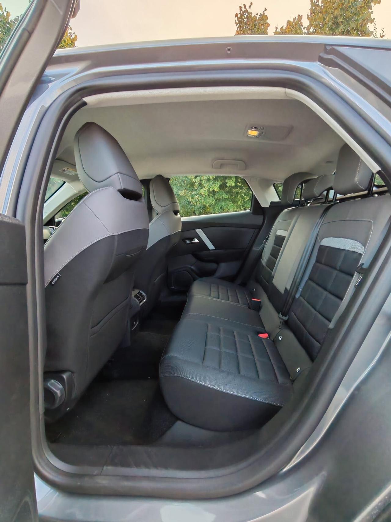 Citroen C4 Hybrid 136 e-DCS6 Plus