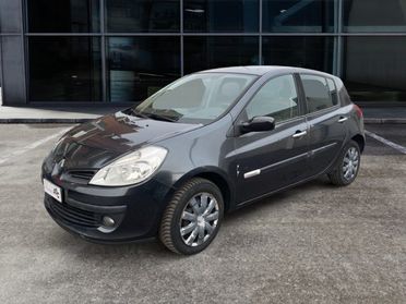 RENAULT Clio 1.2 BENZ 75 5 porte Dynamique OK NEOPATENTATI