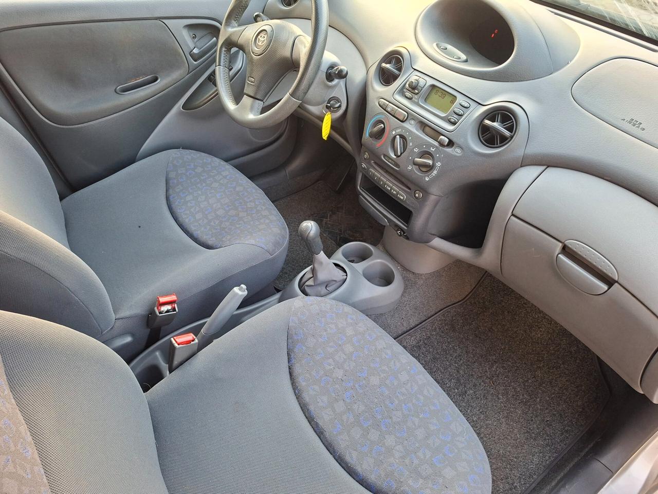 Toyota Yaris 1.3 Sol *EURO 4*