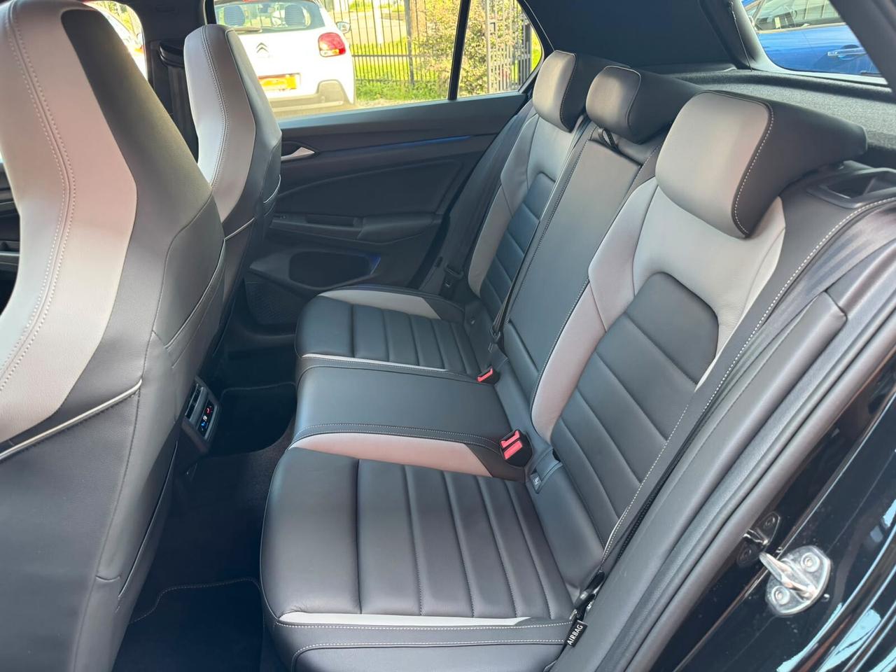 Volkswagen Golf 2.0 TDI DSG GTD 200cv