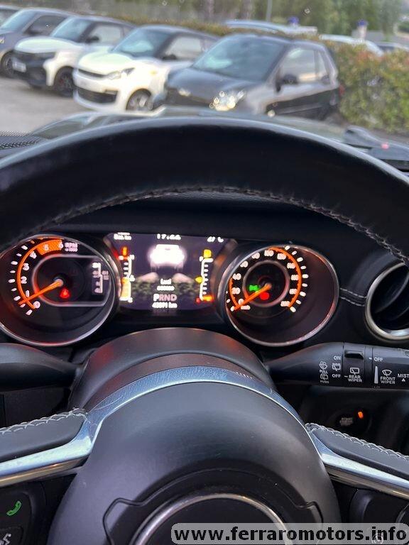 Jeep Wrangler 2.2 Mjt II Sahara SOLO 50.000KM
