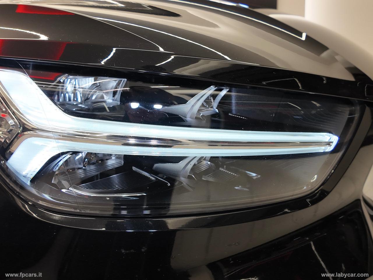 VOLVO XC40 D3 Geartronic Momentum Pro N1