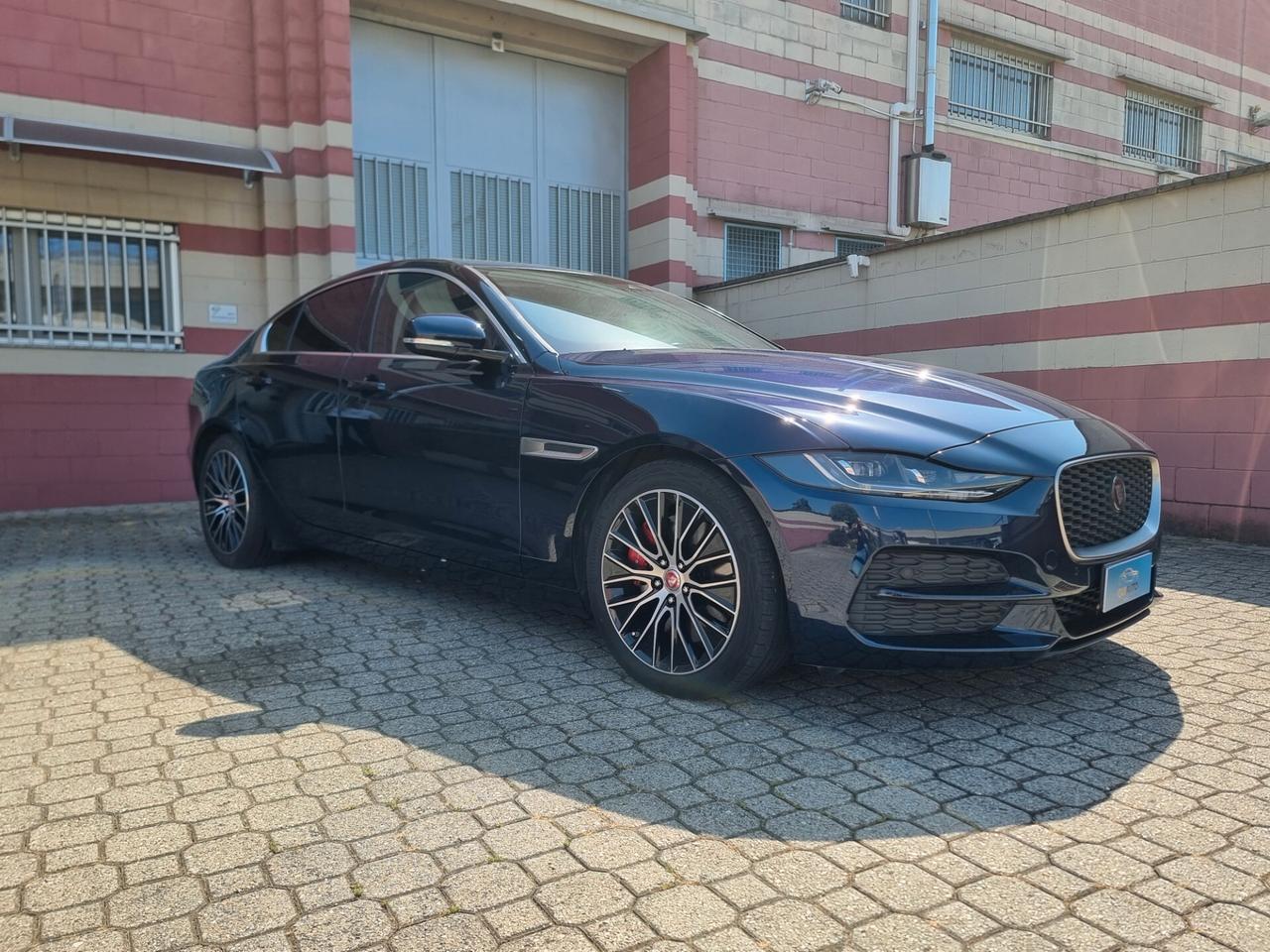 Jaguar XE 2.0 D 204 CV aut. SE