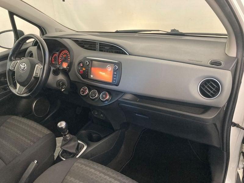 Toyota Yaris Yaris 5p 1.3 Lounge my16