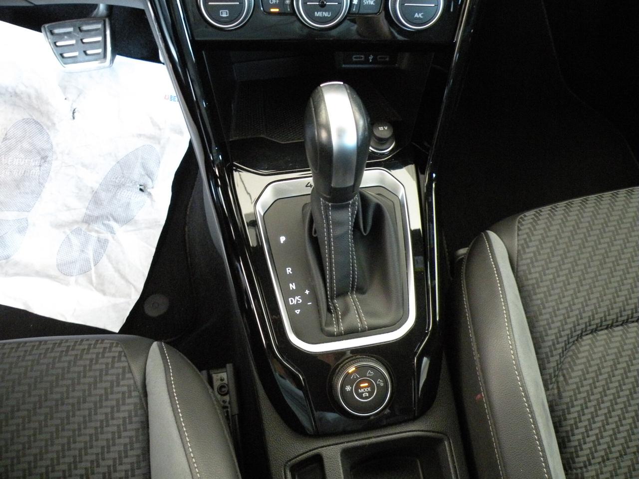Volkswagen T-Roc R 2.0 TSI DSG 4MOTION BlueMotion Technology