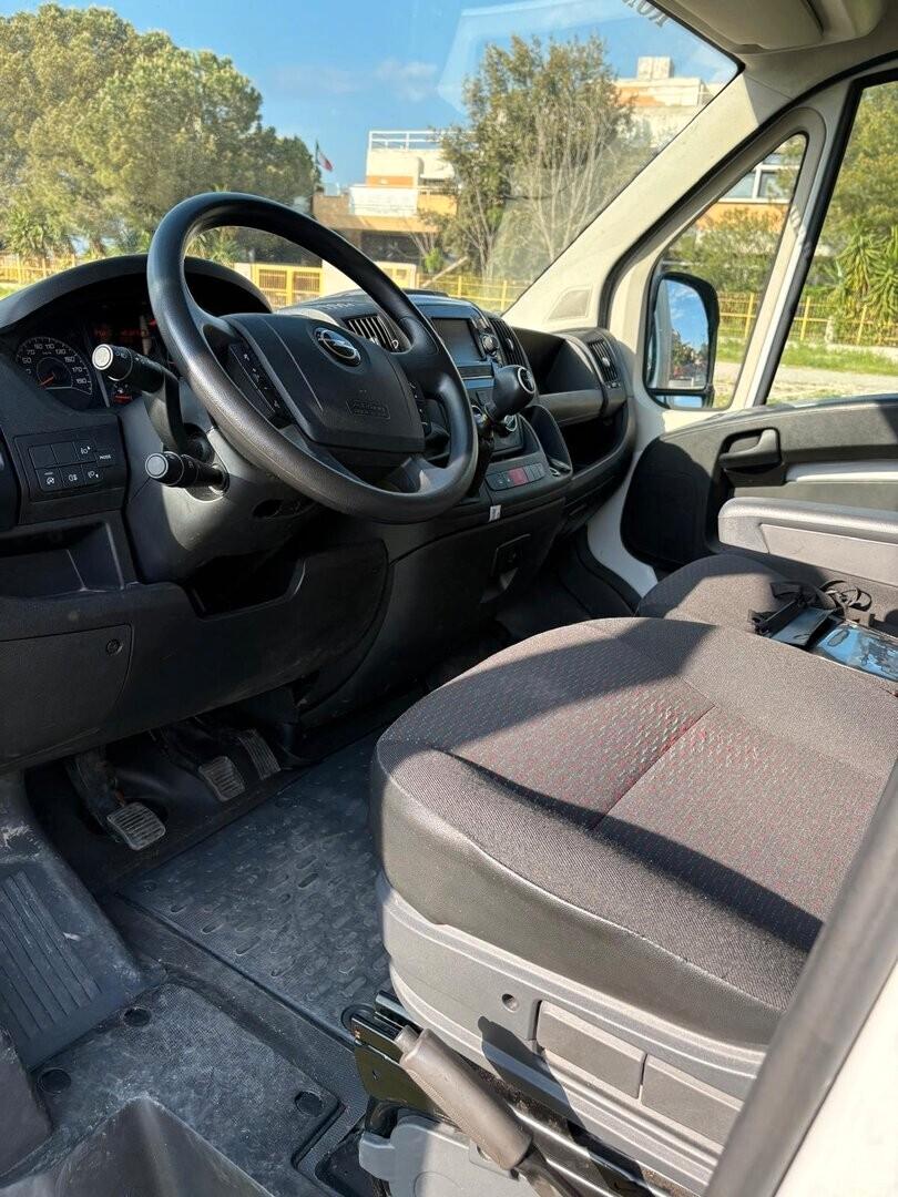 Opel Movano 2200 cc Diesel 103 kW