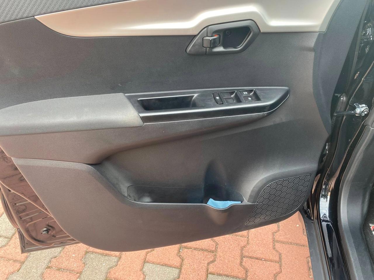 MAHINDRA KUV 100 FULL OPTIONAL 1.2cc