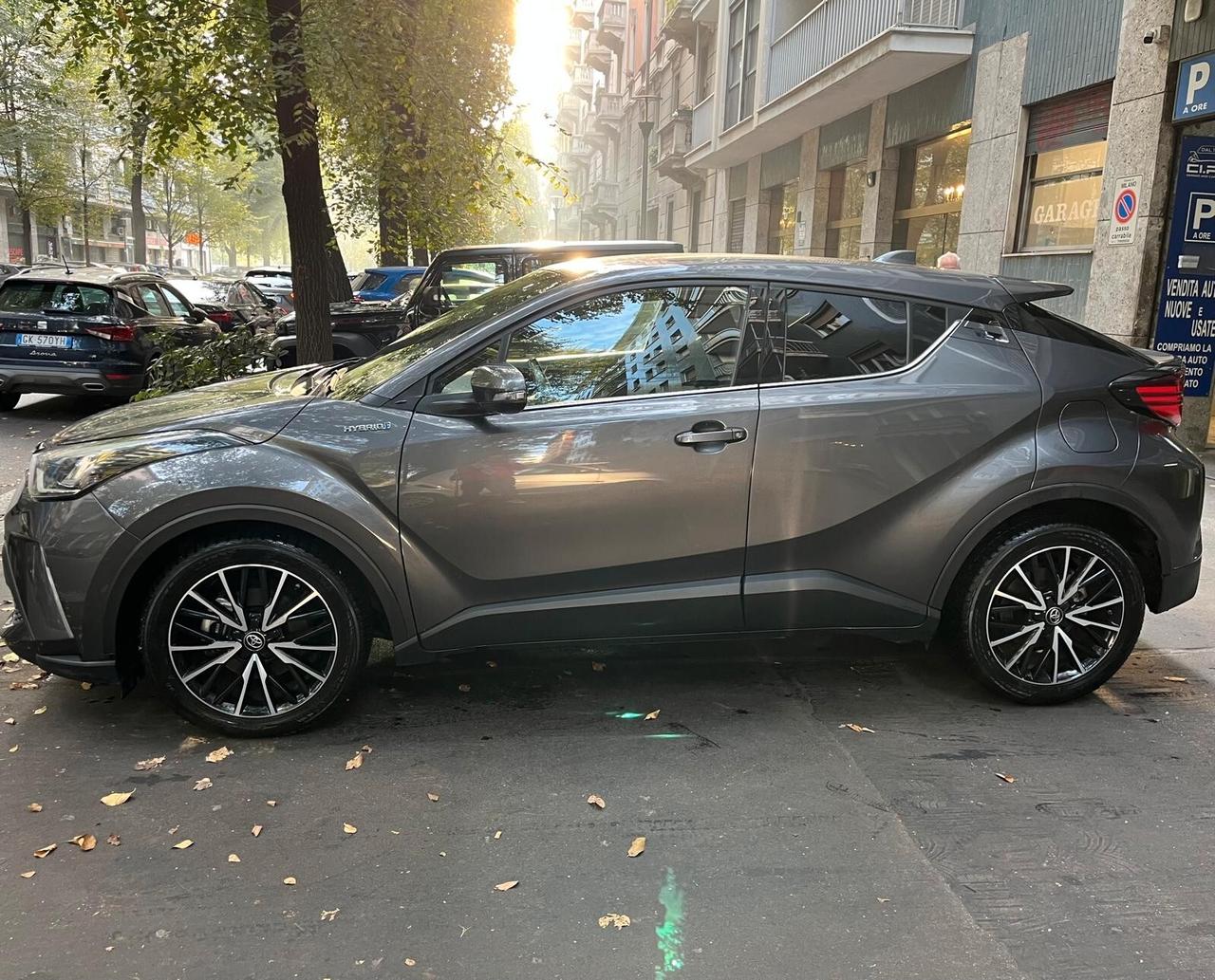 Toyota C-HR 1.8 Hybrid E-CVT Lounge