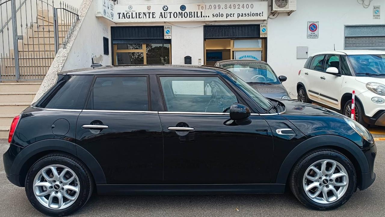Mini Cooper D 1.5 Business XL 5 Porte