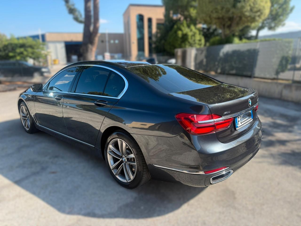 BMW 730 3.0 D 2017 CARBON CORE 12 MESI DI GARANZIA