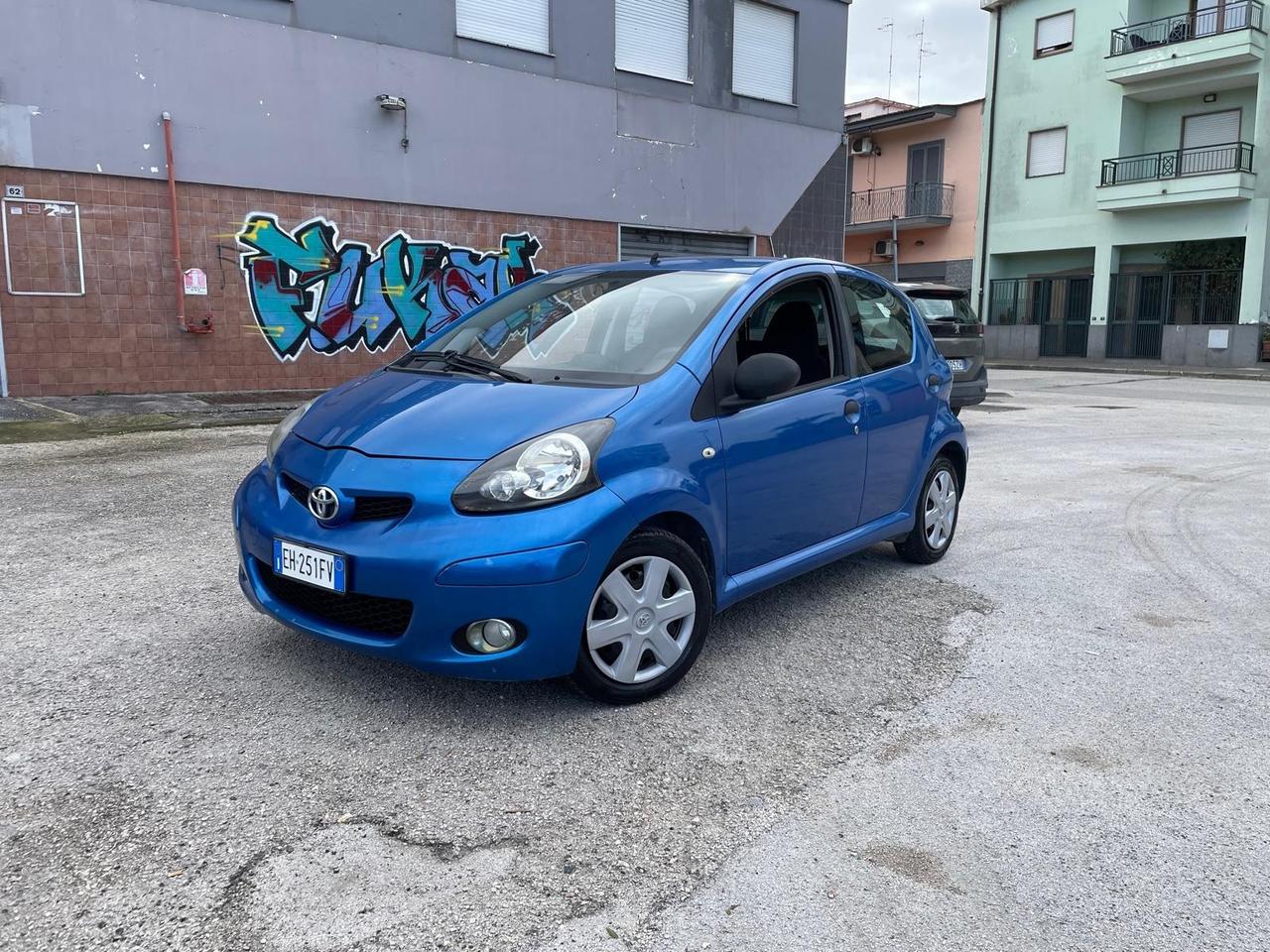 Toyota Aygo 1.0 12V VVT-i 5 porte Now Connect