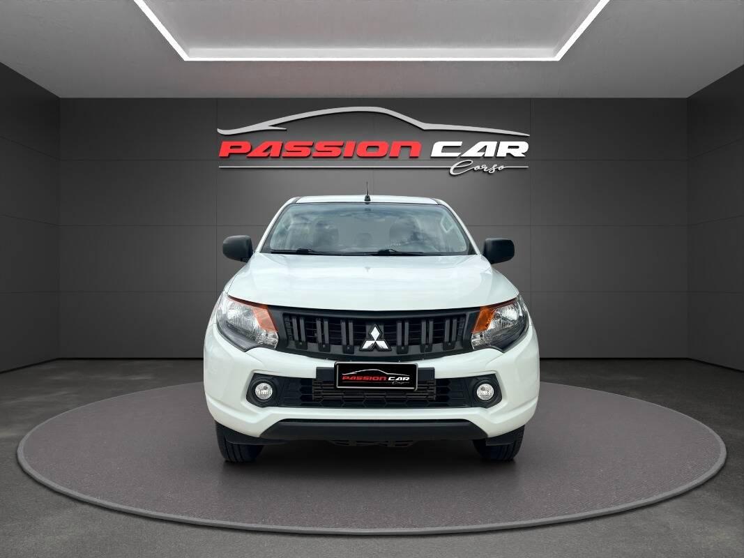 Mitsubishi L200 Double Cab D.cab 2.4d Invite 2wd 154cv N1