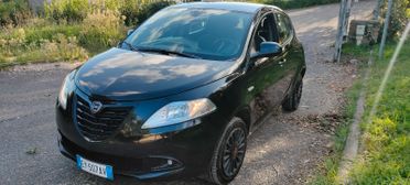 Lancia Ypsilon 1.2 69 CV 5 porte Elefantino