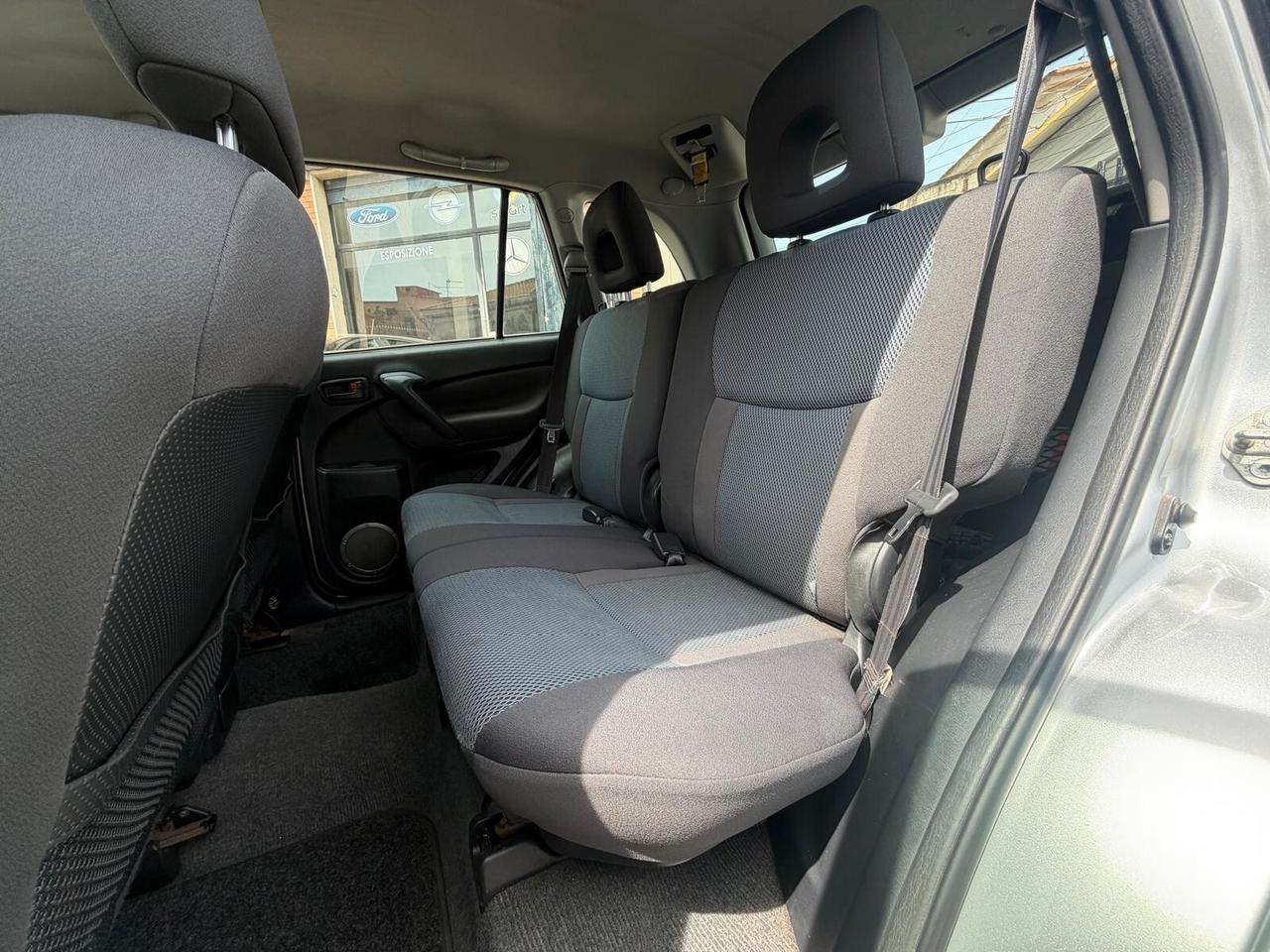 Toyota RAV 4 RAV4 2.0 Tdi D-4D cat 5 porte Sol