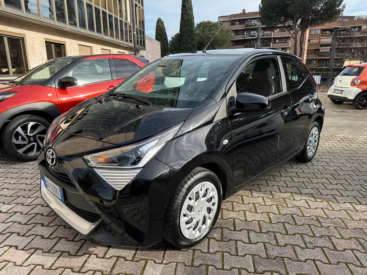 Toyota Aygo Connect x-play 11/20 km. 26137
