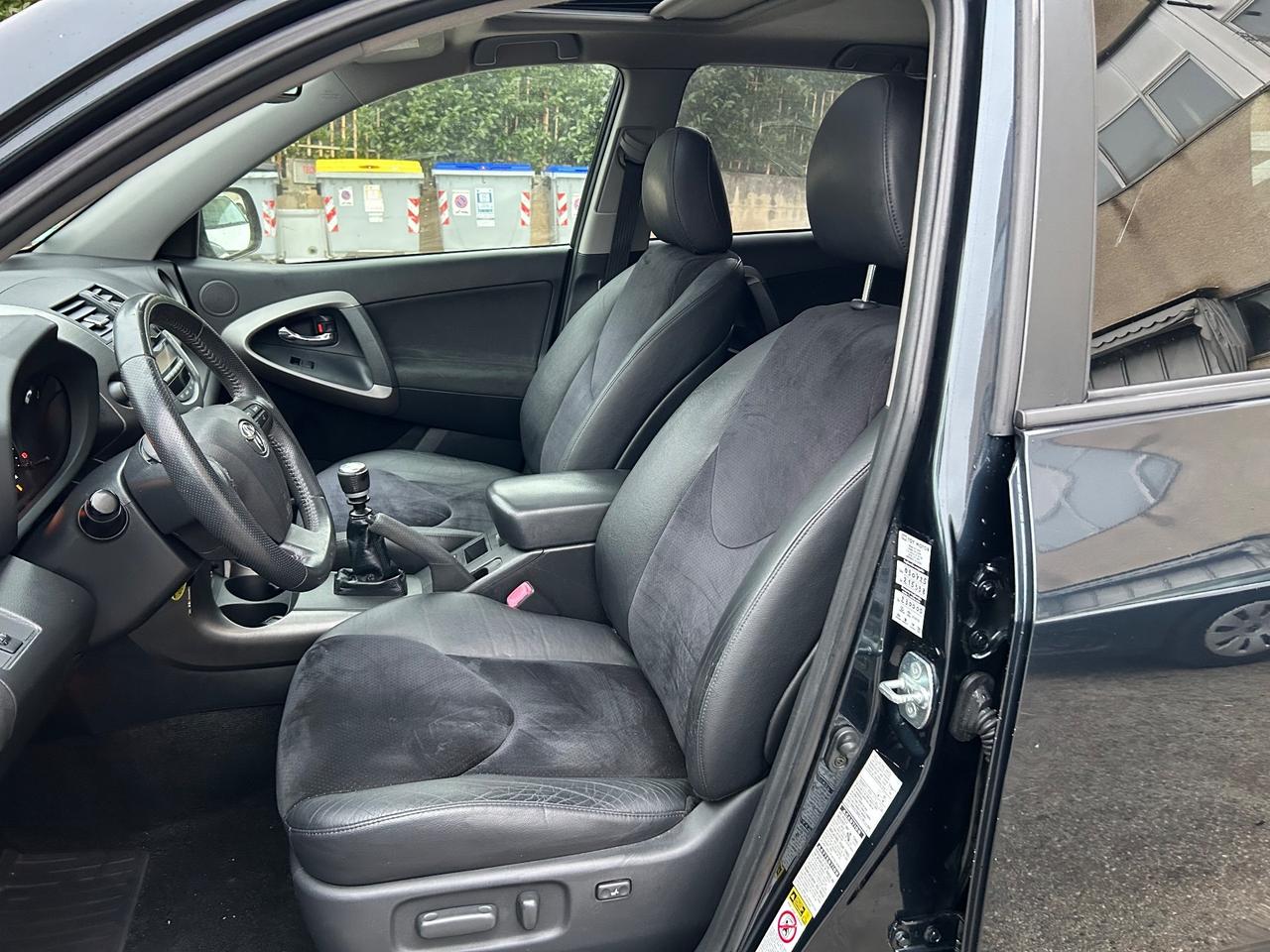 Toyota RAV 4 2.2 D-4D 150 CV DPF Exclusive Euro5