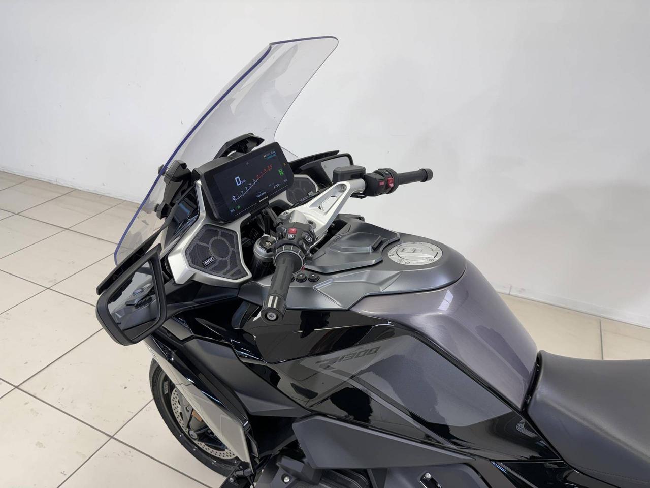 BMW R 1300 RT Triple Black ASA