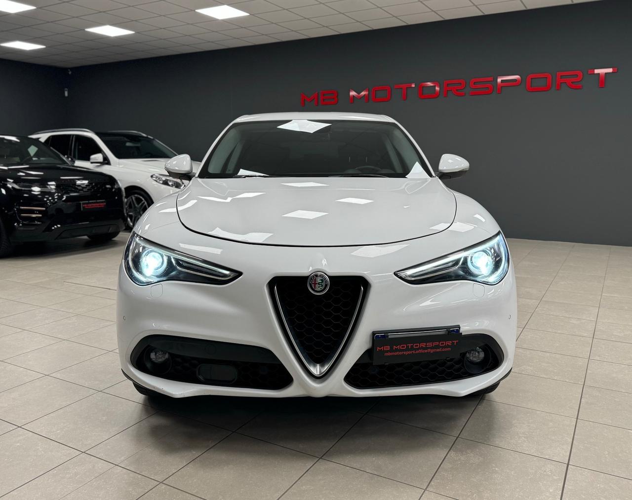 Alfa Romeo Stelvio 2.2 Turbodiesel 210 CV AT8 Q4 Super