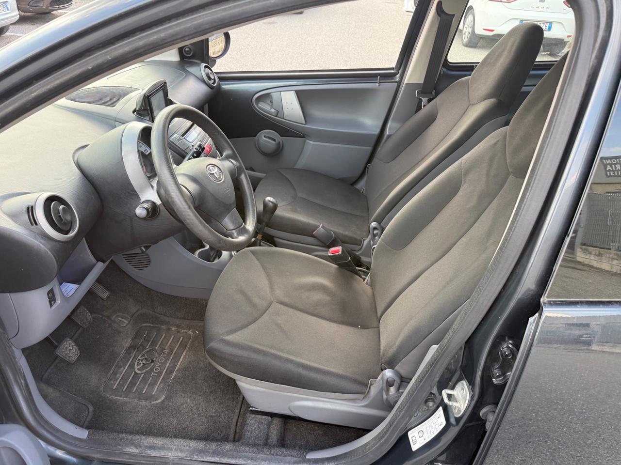 Toyota Aygo 1.0 12V VVT-i 5 porte Now Connect