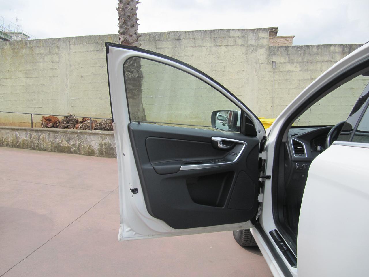 Volvo XC 60 D4 Geartronic Momentum - AUTOMATICA
