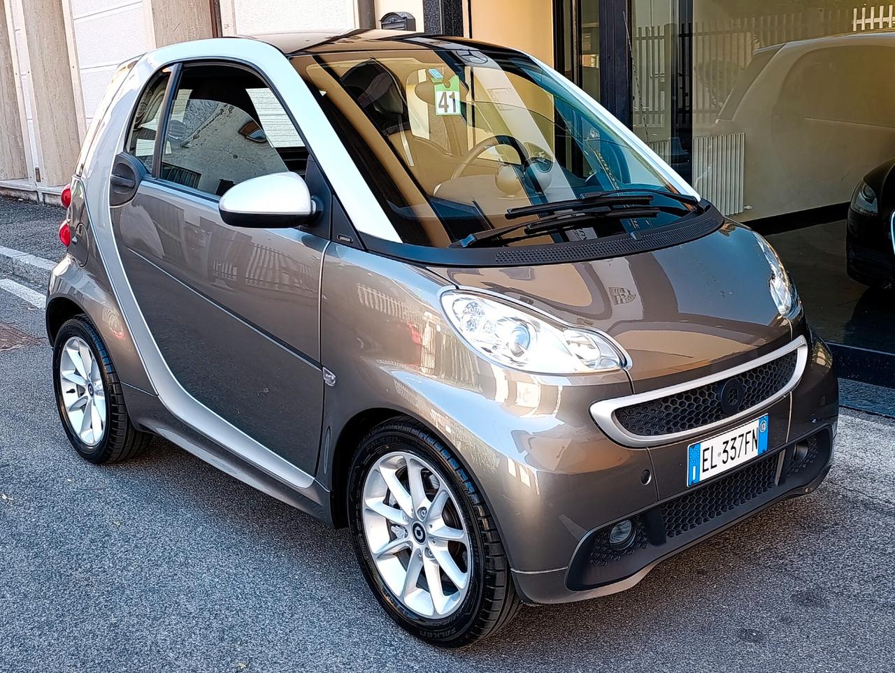 Smart ForTwo 1.0 71 cv MHD coupé passion solo km 41.176