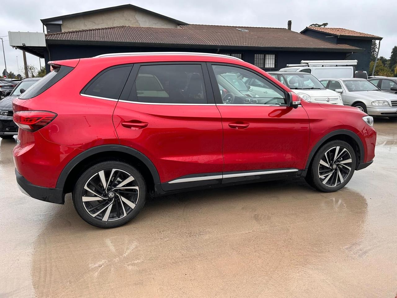 Mg ZS Hybrid+ Luxury