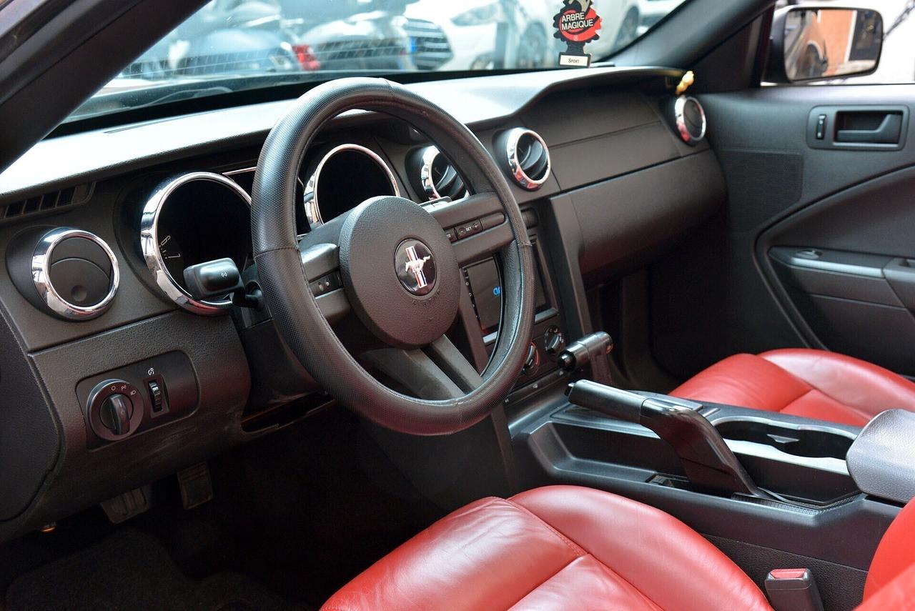 Ford Mustang 4.0 V6 cabrio a Firenze