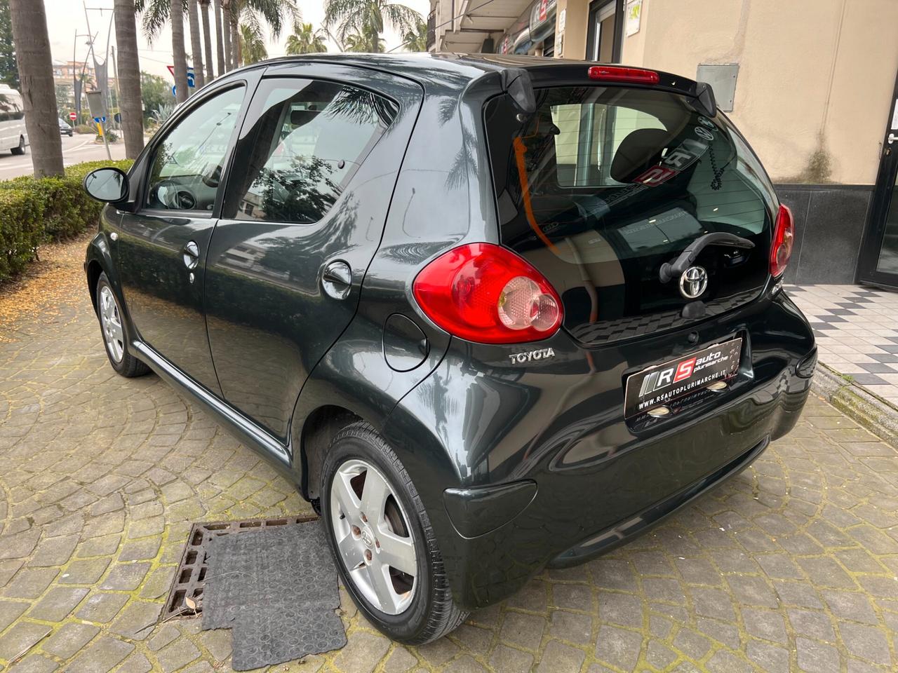 Toyota Aygo 1.0 12V VVT-i 5 porte