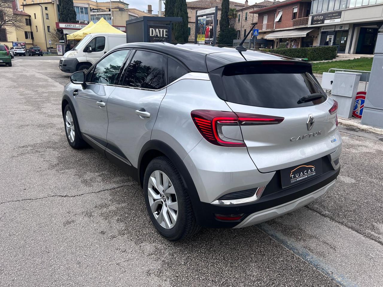 Renault Captur E-TECH 145 HEV Intens #10239